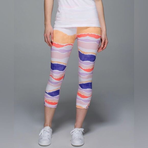 Lululemon True Self Crop Bleacher Stripe White Iris Flower Leggings - Picture 1 of 8